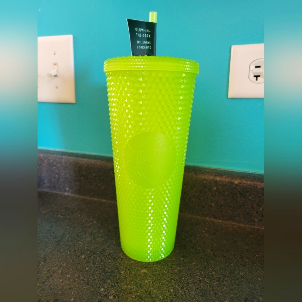 NWT Starbucks Glow in the Dark Lemongrass Halloween 2022 Studded Tumbler